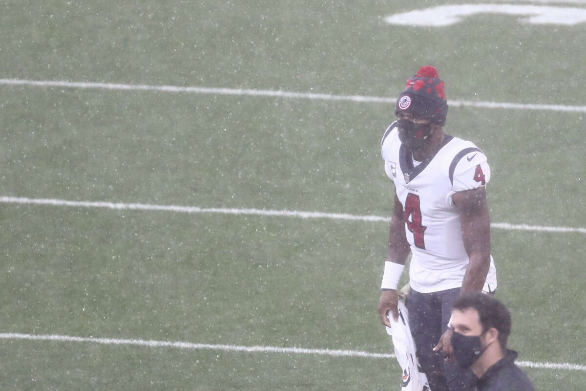 Cleveland Browns preseason game delayed by lightning