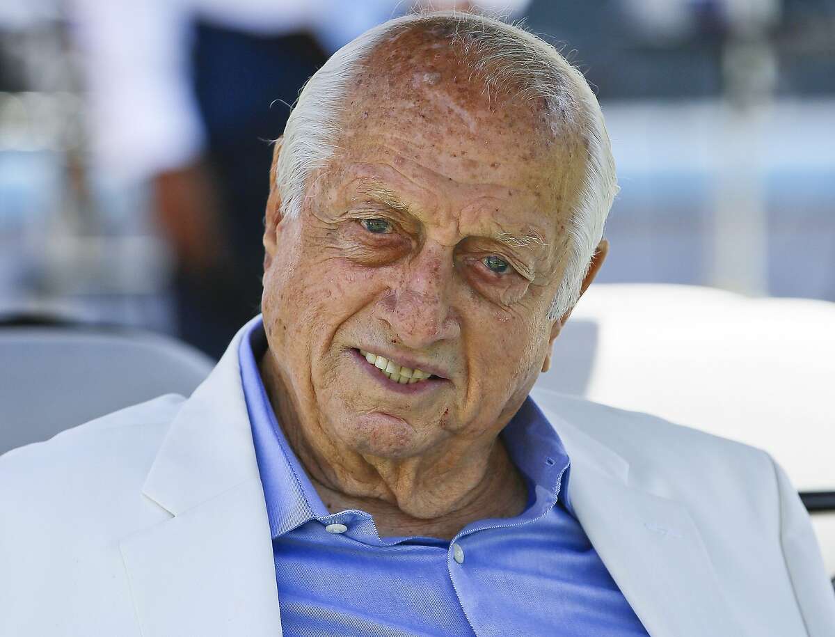 Tommy Lasorda, Hall Of Fame Dodgers Manager, Dies At 93 : NPR