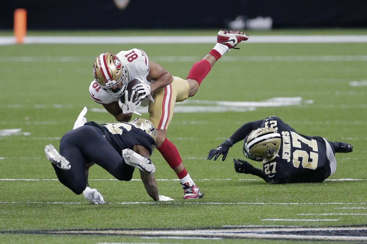 George Kittle Makes One-Handed Catch in Heavy Traffic