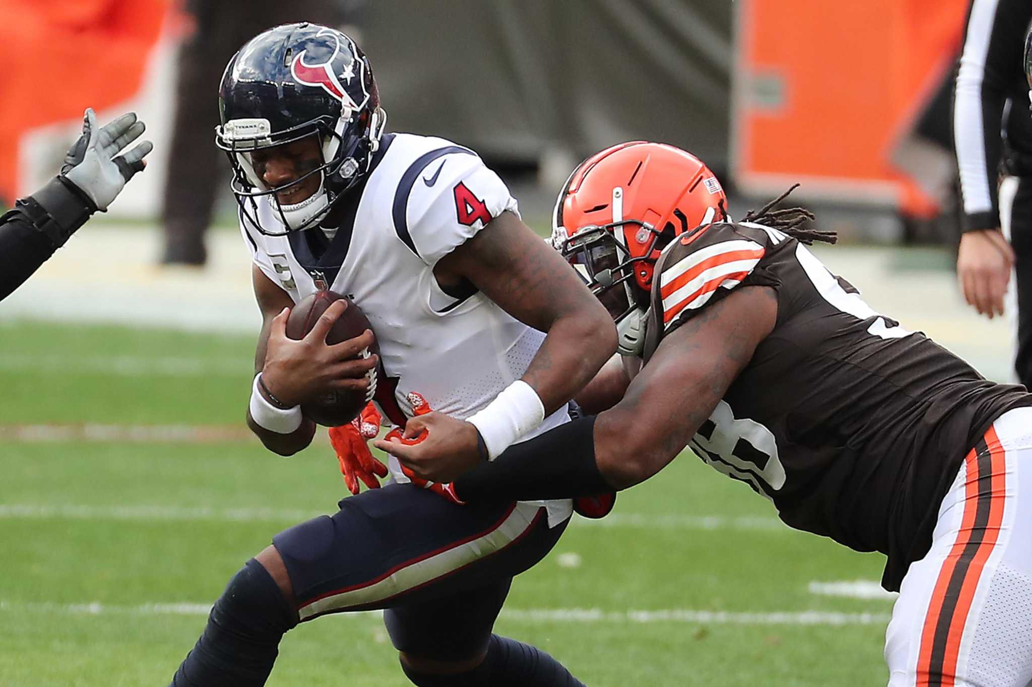 Cleveland Browns defensive tackle Sheldon Richardson is introduced