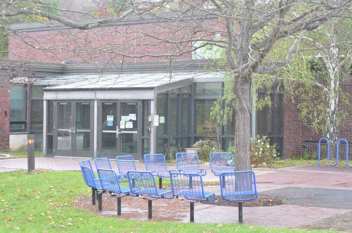 Barlow Mountain Elementary School became the latest Ridgefield school to announce another COVID-19 case on Sunday night.