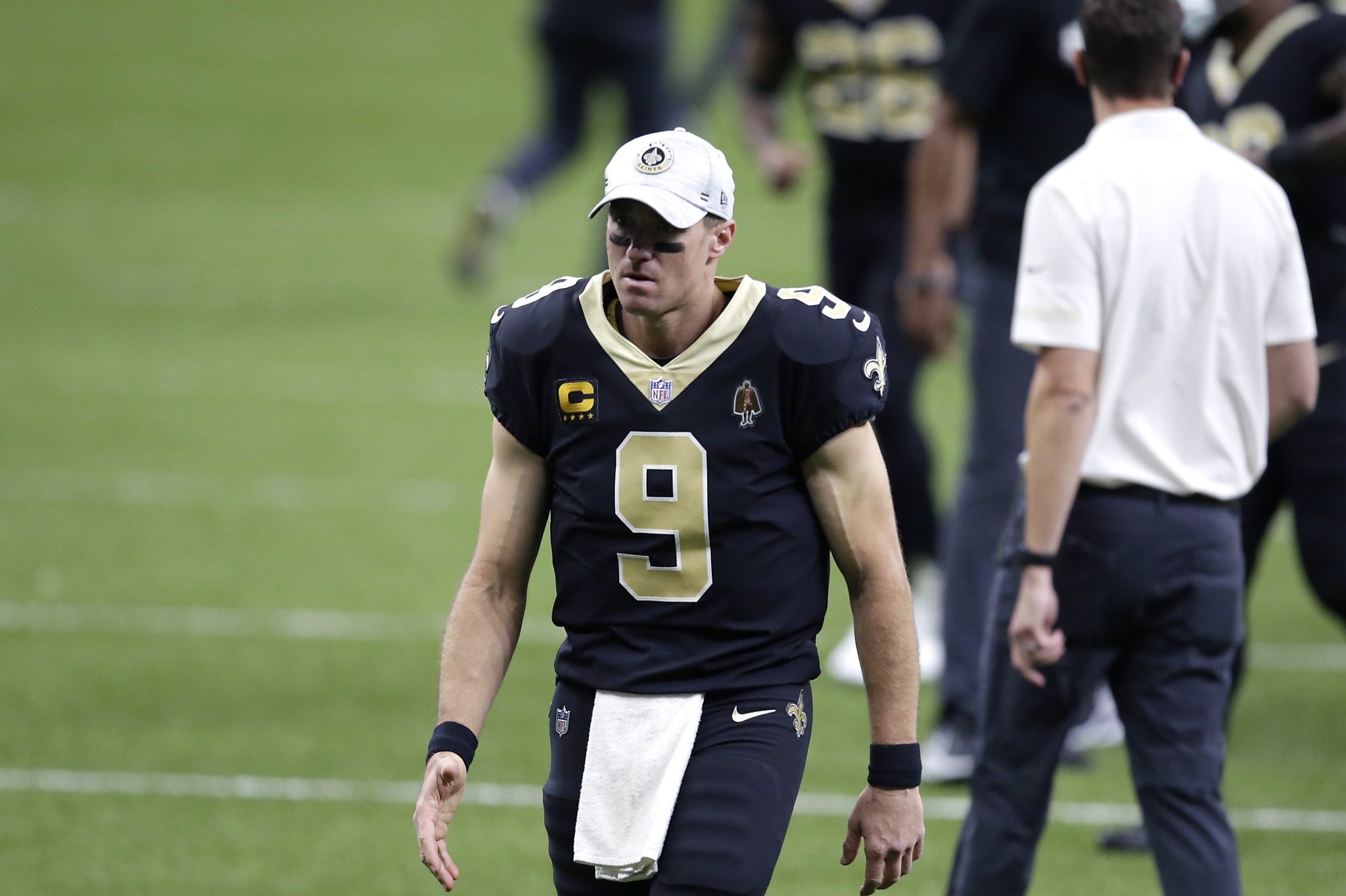 Saints overcome Brees injury, beat 49ers 27-13