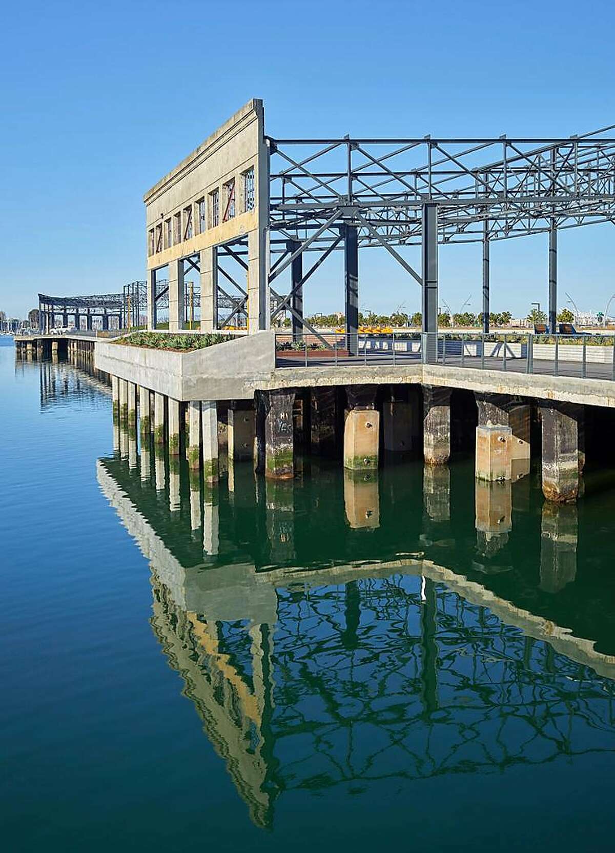 Oakland’s new waterfront park is a startling remake of a derelict pier