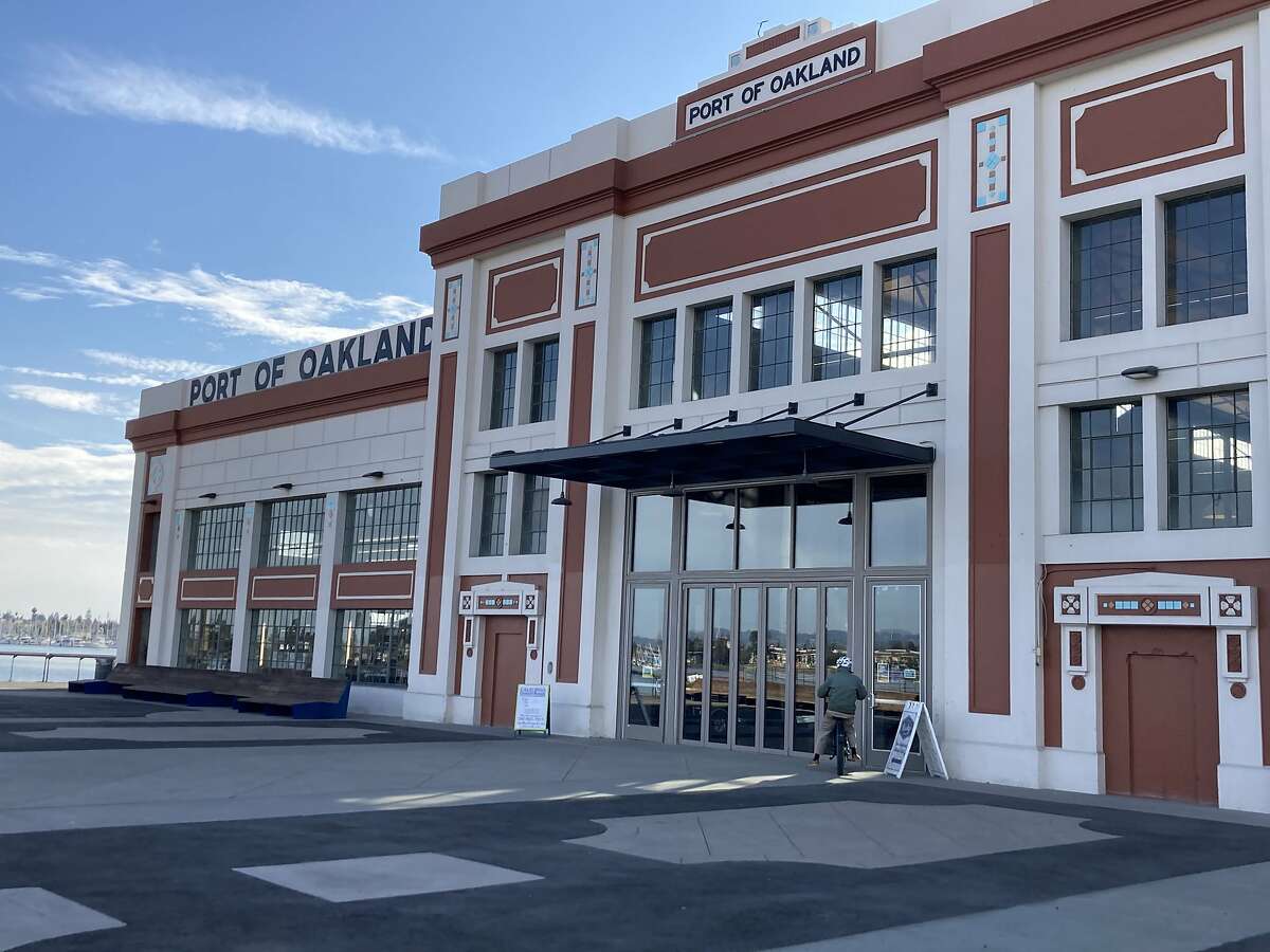 Oakland’s new waterfront park is a startling remake of a derelict pier