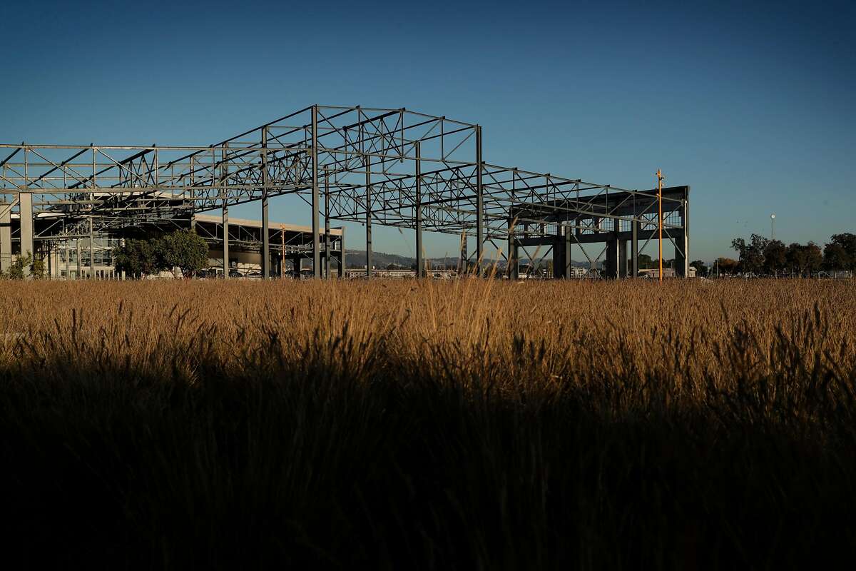 Oakland’s new waterfront park is a startling remake of a derelict pier