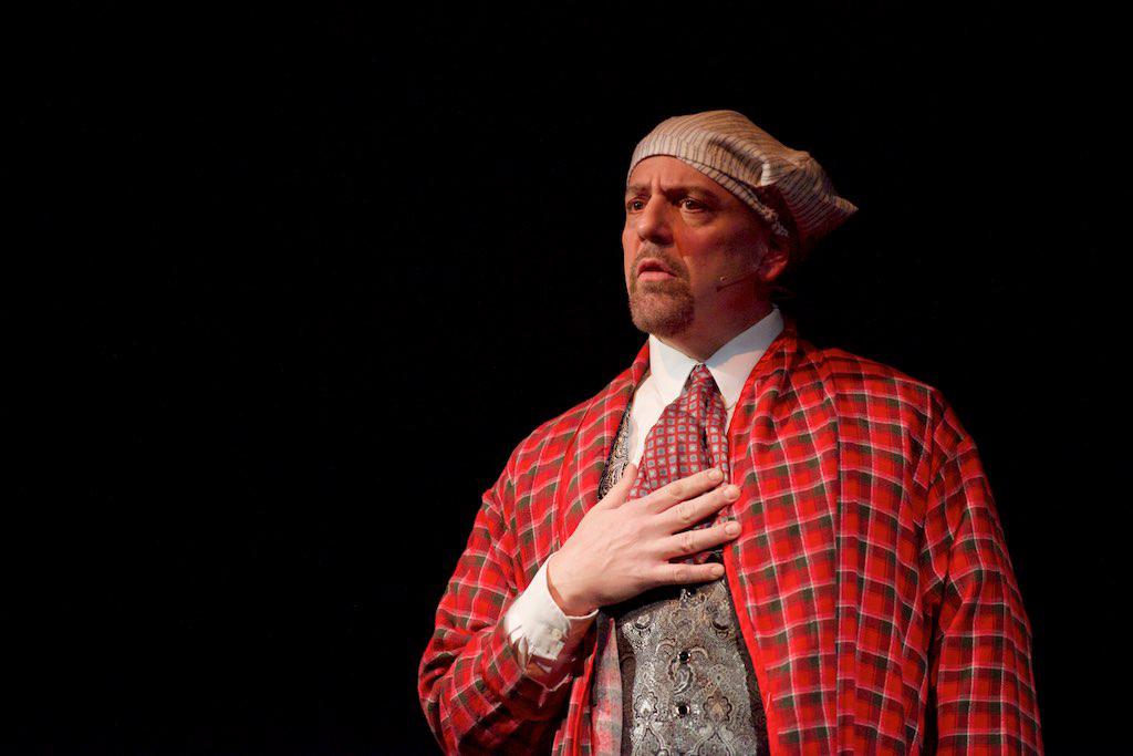 Curtain Call: One-man show offers passionate portrayal of 'A Christmas Carol' - Vimarsana News