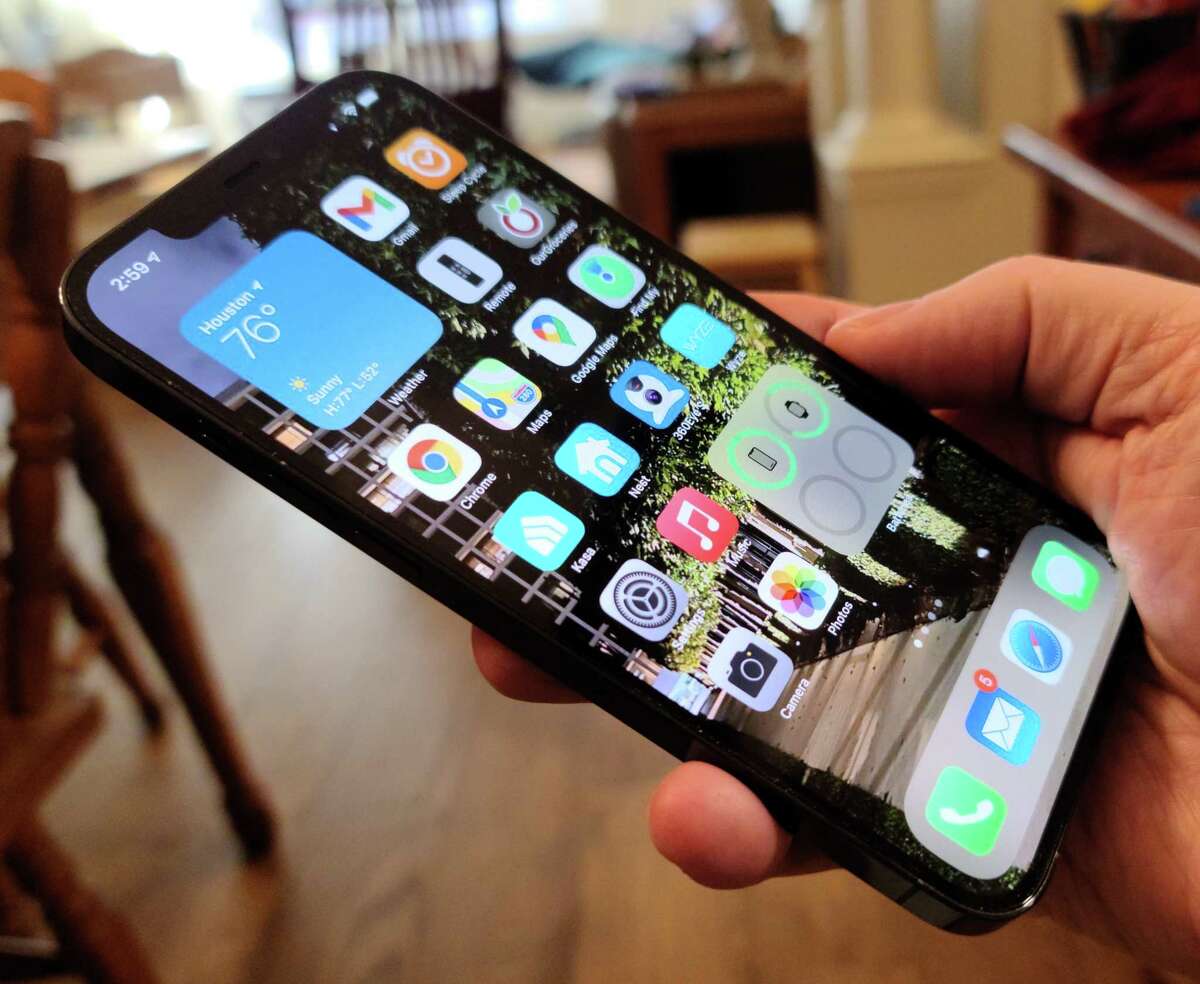 Review: The iPhone 12 Pro Max is worth its handling fee