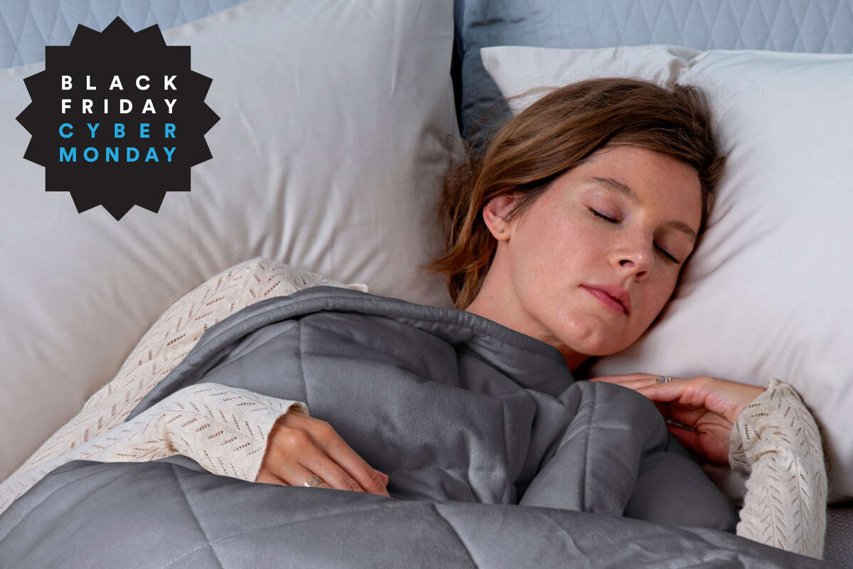 The Best Weighted Blankets Cyber Monday Deals 2022