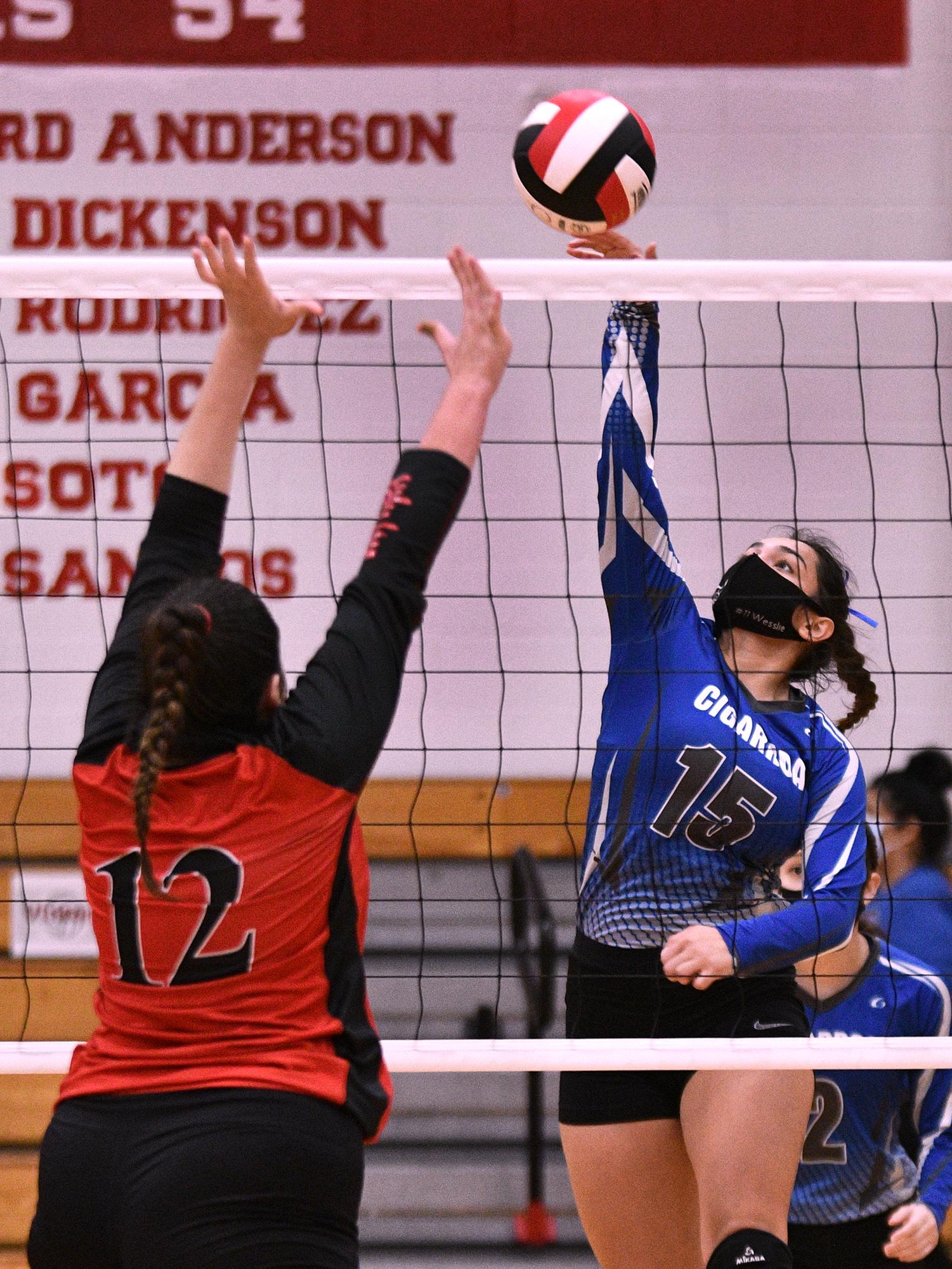 Six Laredo volleyball teams open playoff runs