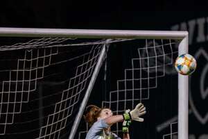 Ridgefield edges Wilton in Central semis - Photo