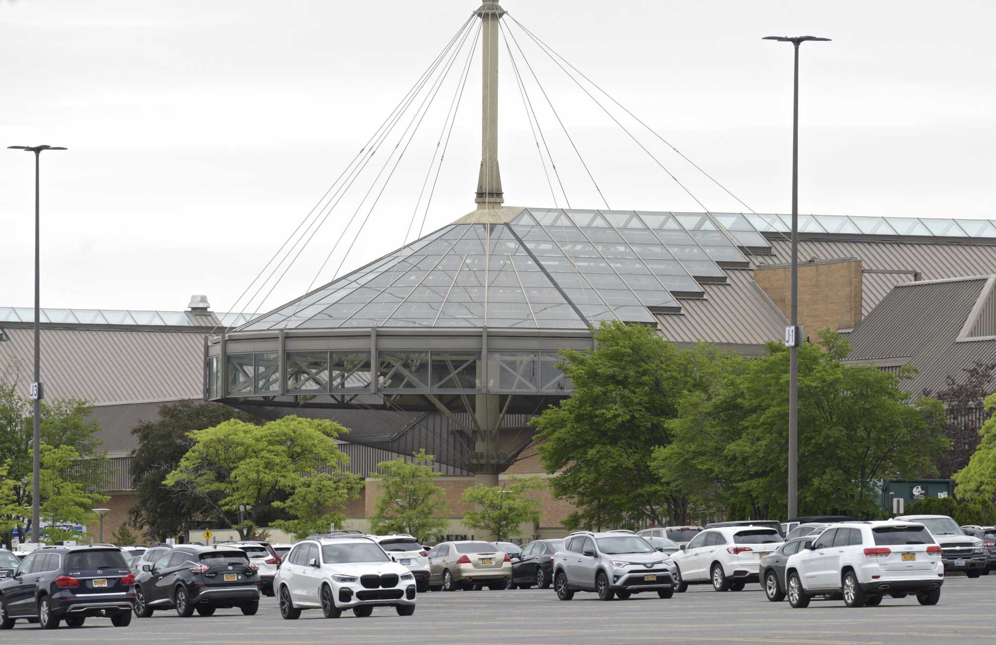 Westfarms mall to reopen May 20