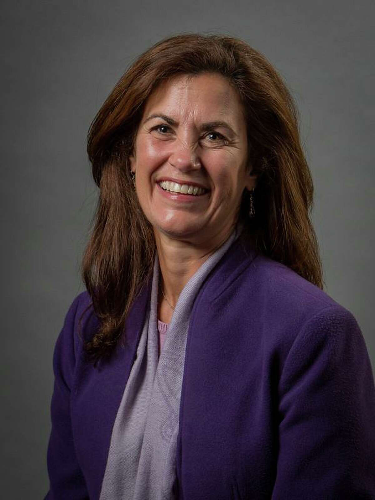 Stephanie Arlis-Mayor is the chairperson of the CIAC’s Connecticut State Medical Society (CSMS) committee and the head team physician for Yale University athletics.