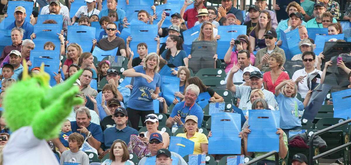 Roger Clemens takes mound for Sugar Land Skeeters, delivers solid outing in  first professional game since 2007 – New York Daily News