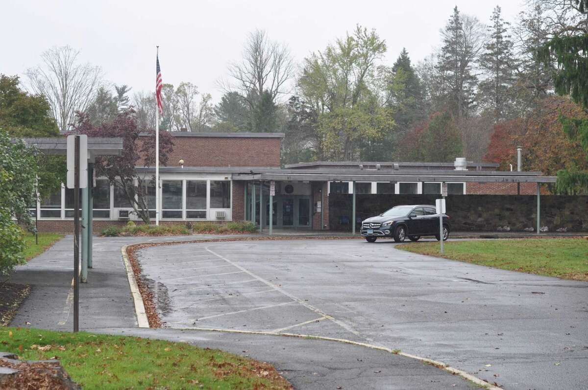 Veterans Park School's first COVID-19 case was announced Saturday by the Ridgefield school system.