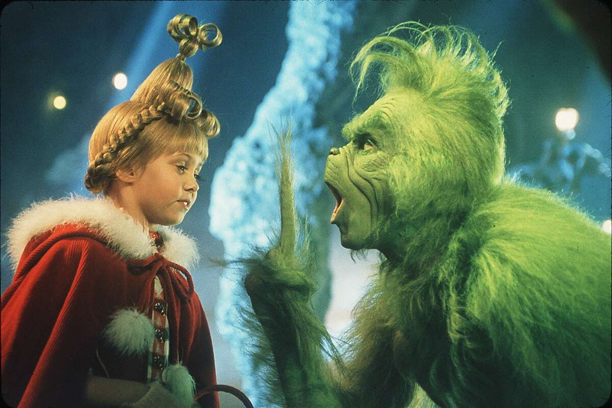 GRINCH-C-14NOV00-DD-HO--Taylor Momsen and Jim Carrey in DR. SEUSS' HOW THE GRINCH STOLE CHRISTMAS. ALSO RAN 11/23/2001, 11/29/03
