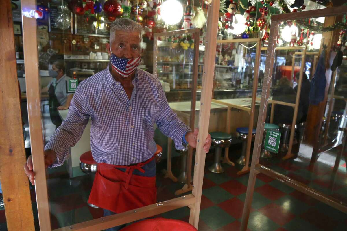 Darien restaurants continue to adapt as cooler weather approaches