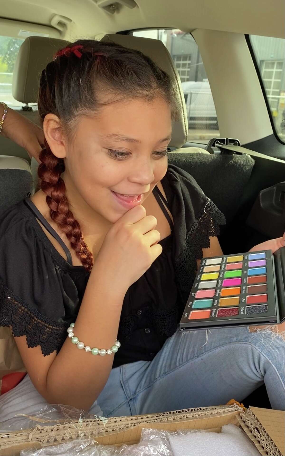 This 12yearold San Antonio YouTuber just launched her own makeup palette