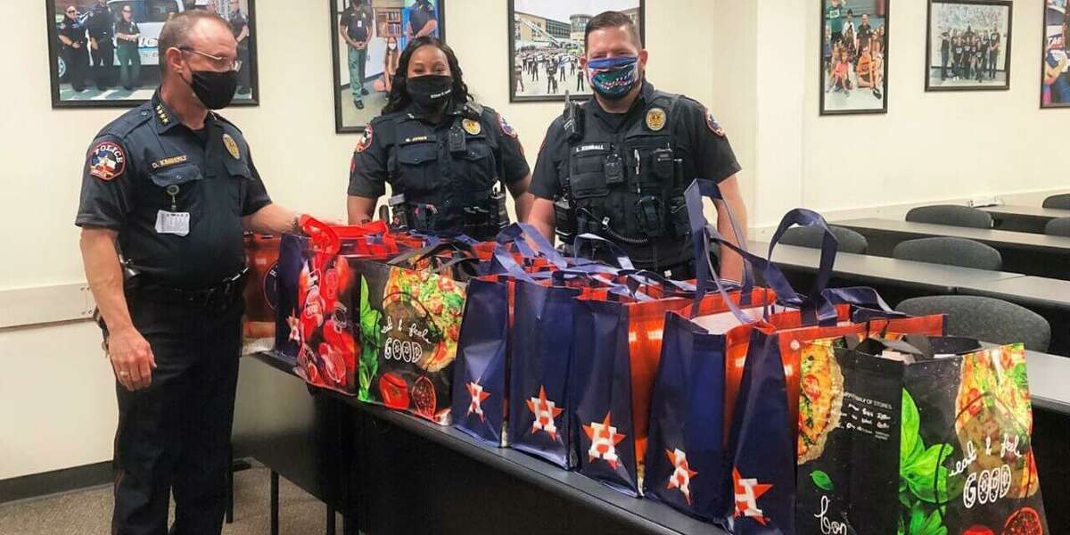 The Klein ISD Police Department donated 20 Thanksgiving meals and 50 additional turkeys to community members in need as part of the department’s Friends in Giving food basket drive, an initiative launched toe help people who have been negatively impacted by the pandemic.