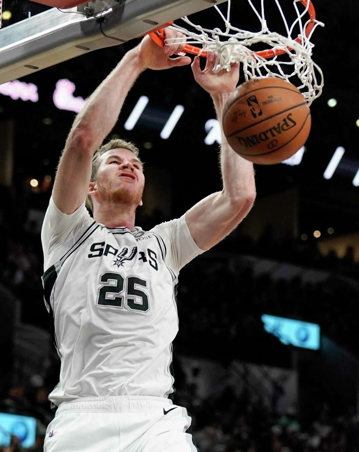 For Spurs’ Jakob Poeltl, San Antonio is home 