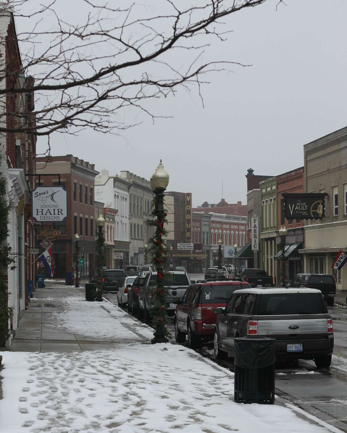 The Manistee Area Chamber of Commerce, as well as local businesses, are encouraging residents and visitors to shop local this holiday season. Studies show that small businesses reinvest $68 back into the community for every $100 spent.