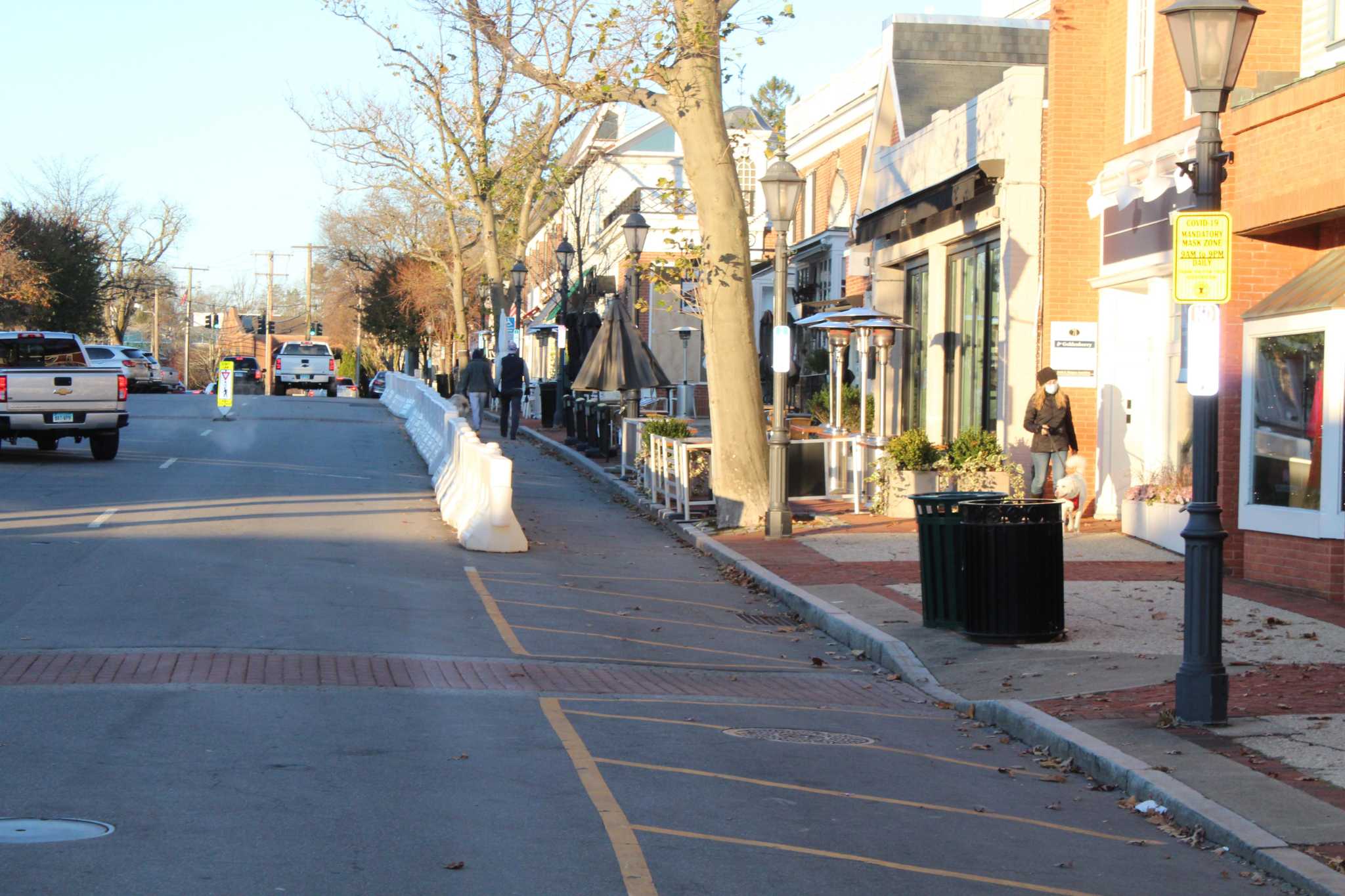 New Canaan allowing outdoor dining through Feb. 9