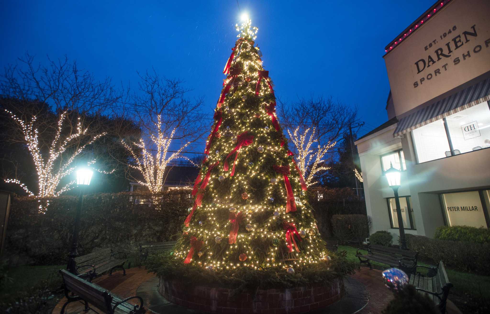 Darien Sport Shop to host virtual tree lighting