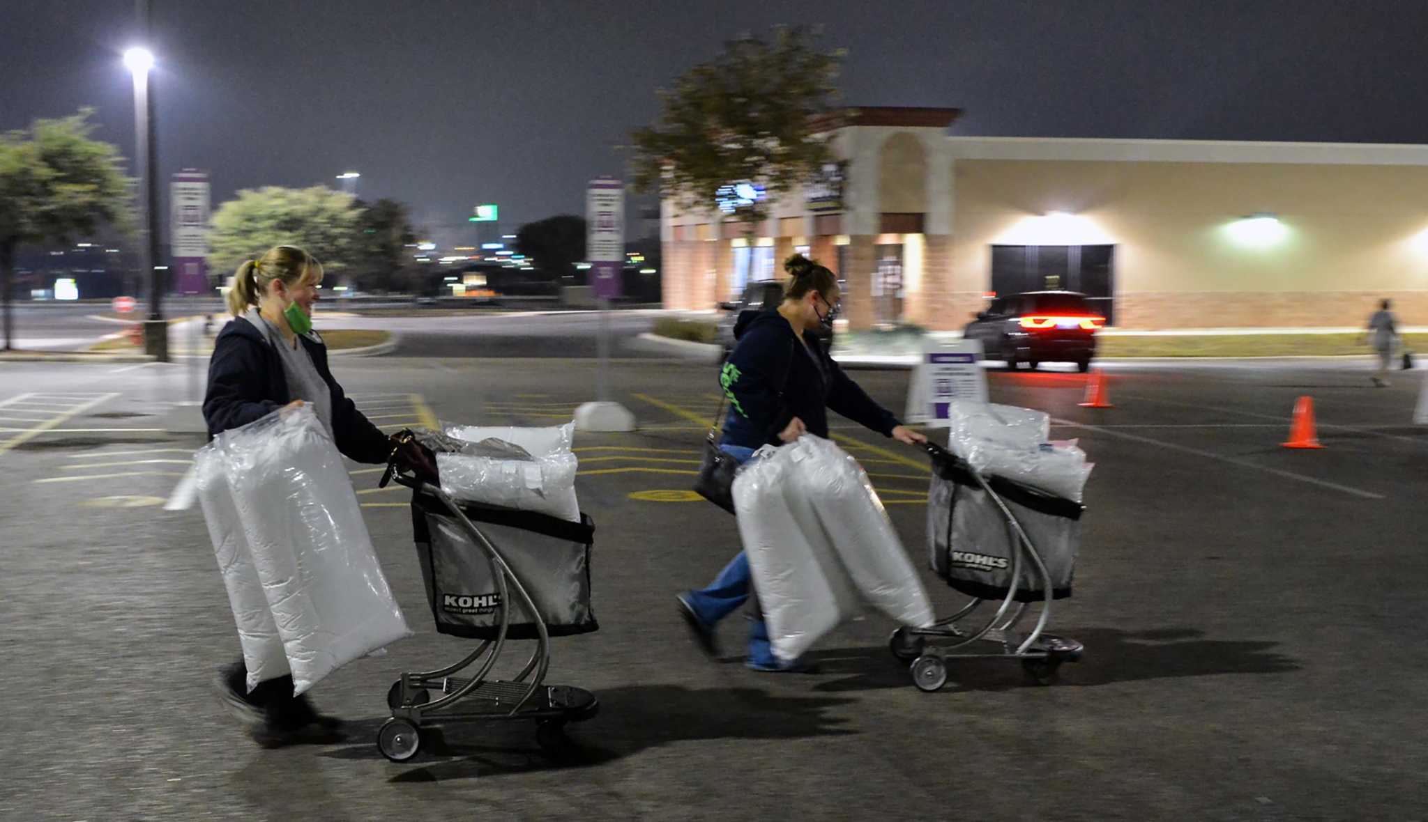 San Antonio’s Black Friday shoppers — fewer this year — endure rain