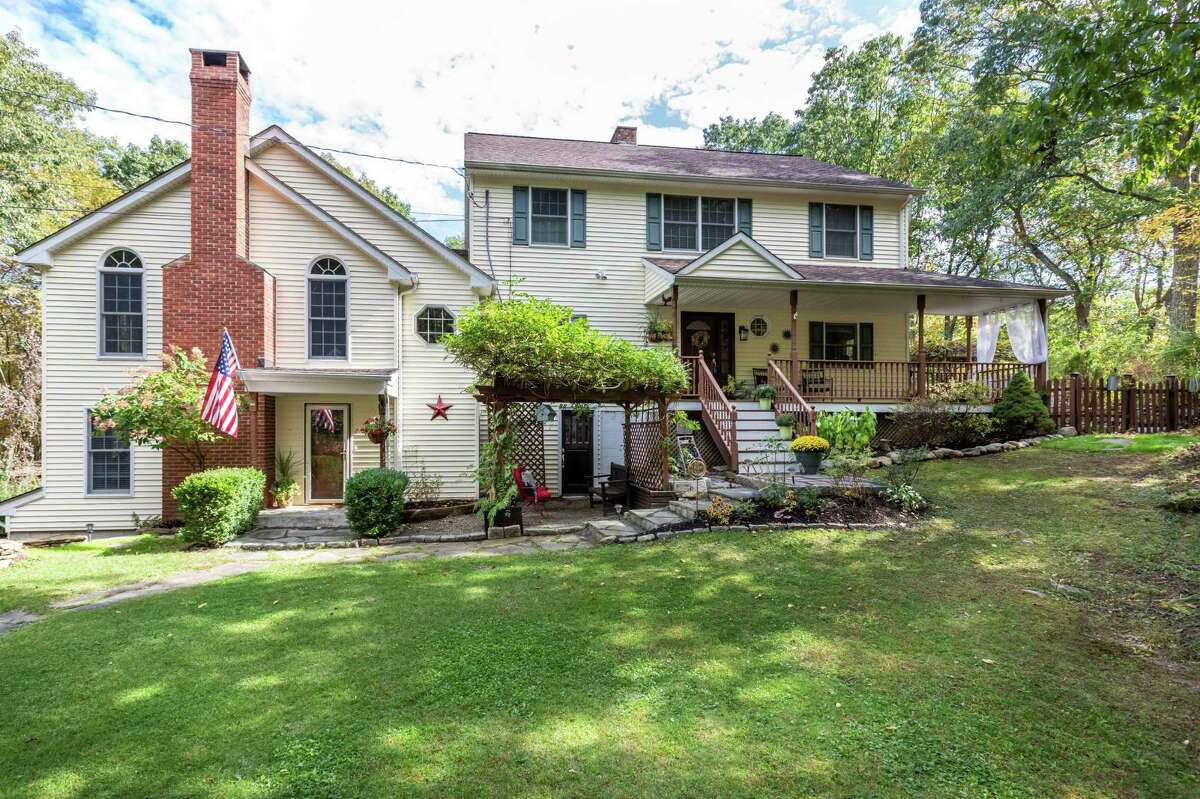 14 Glen Road, Ridgefield