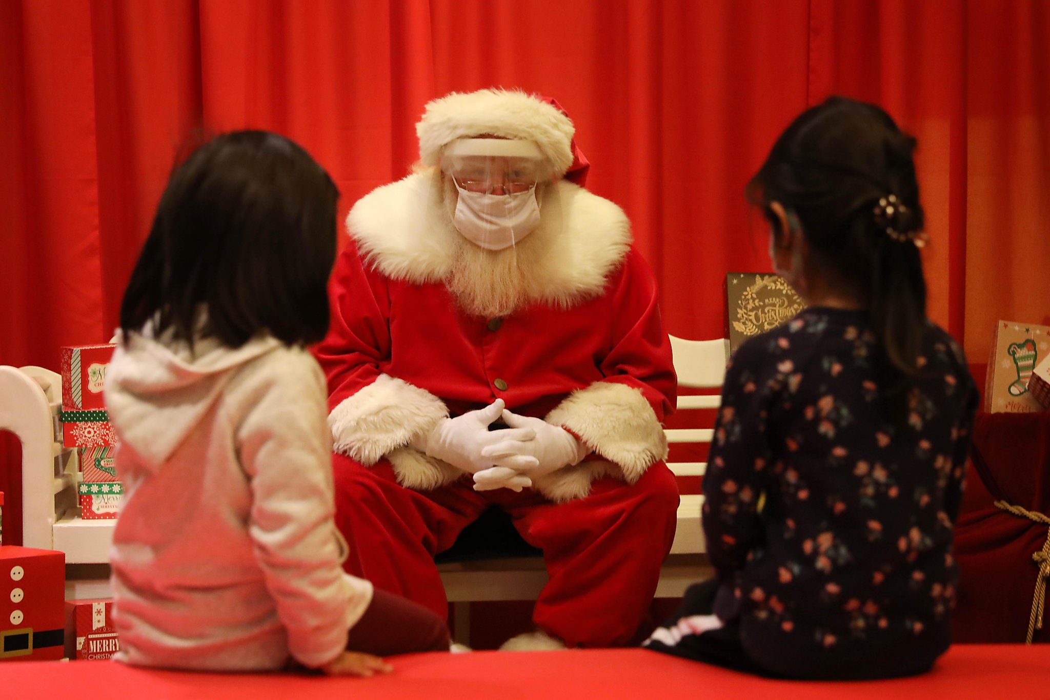 Mall Santas will look different this year. Here’s what to expect in the