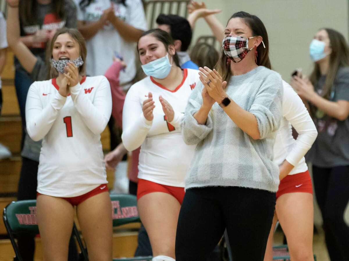 VOLLEYBALL The Woodlands holds off Klein Cain in five sets to advance