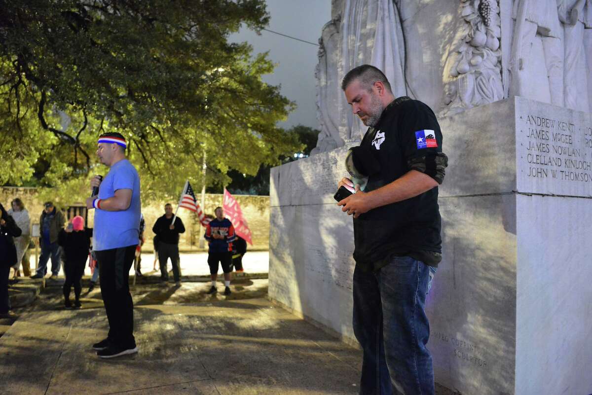 Group protests curfew at the Alamo; San Antonio surpasses 80,000