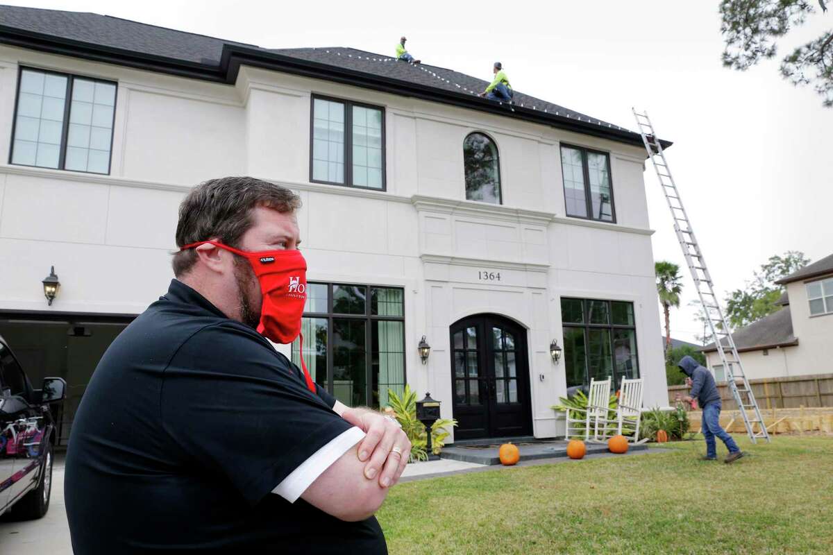 To get in the holiday spirit, these Houstonians spend 5,000+ on