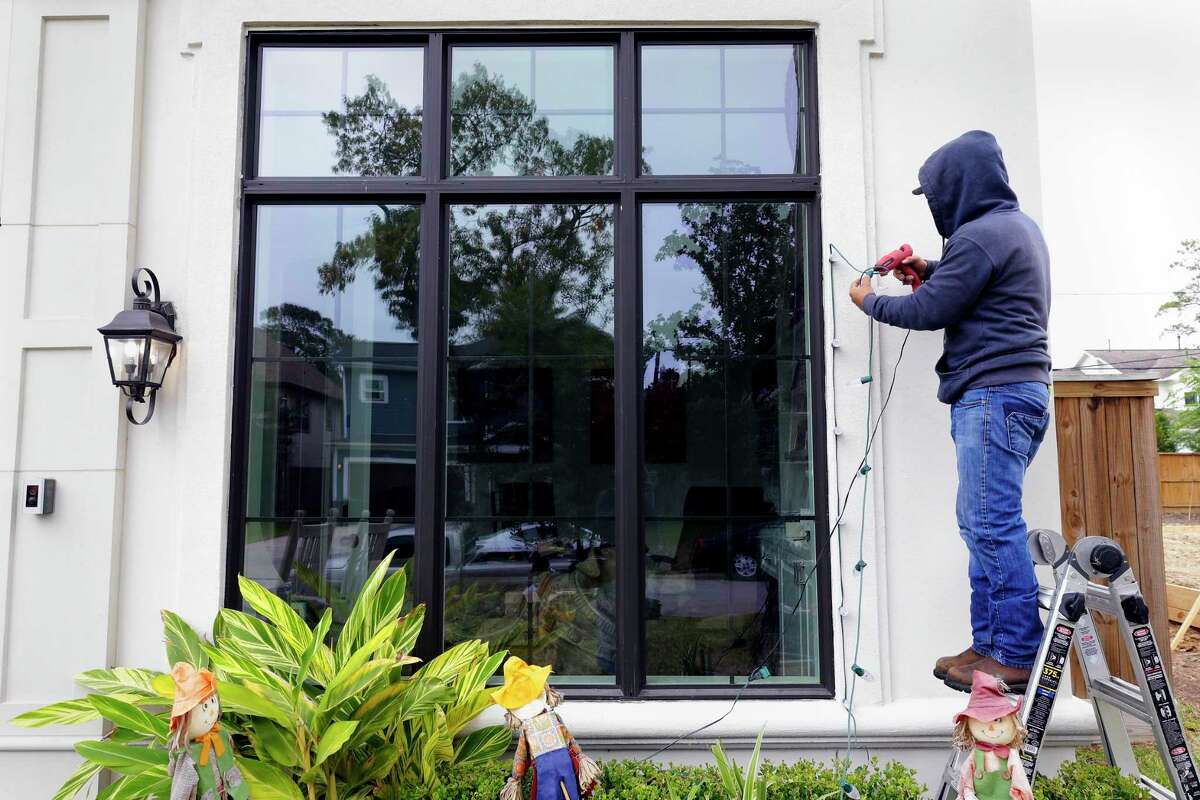 To get in the holiday spirit, these Houstonians spend 5,000+ on