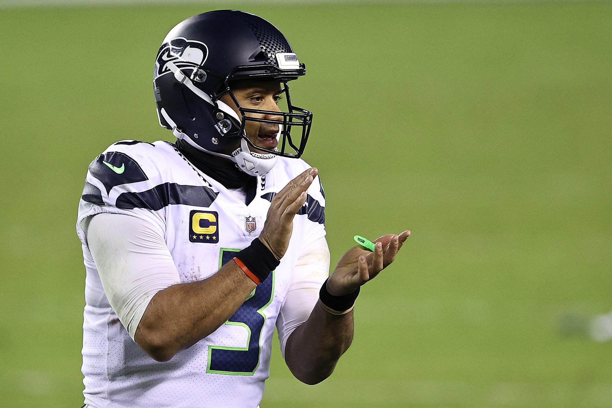 Seattle Seahawks Linebacker K.J. Wright draws an unsportsmanlike News  Photo - Getty Images