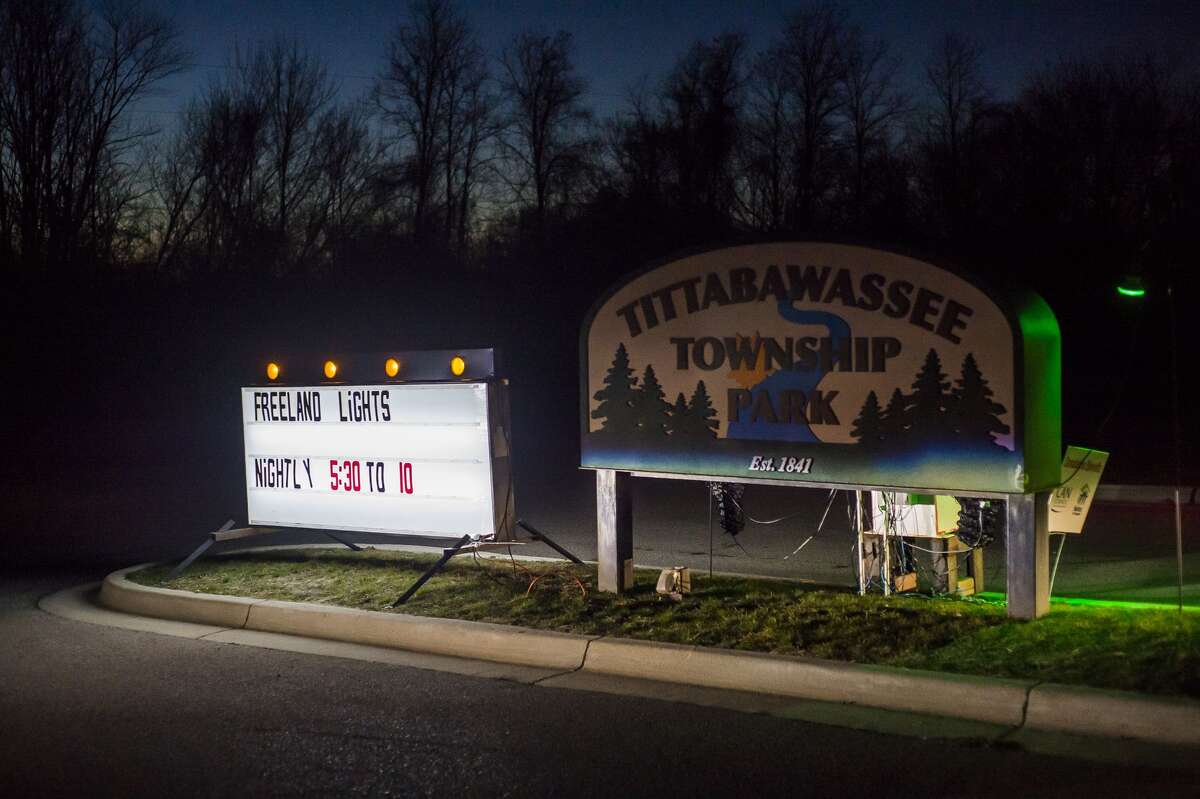 Photos Annual Freeland Light Show at Tittabawassee Township Park