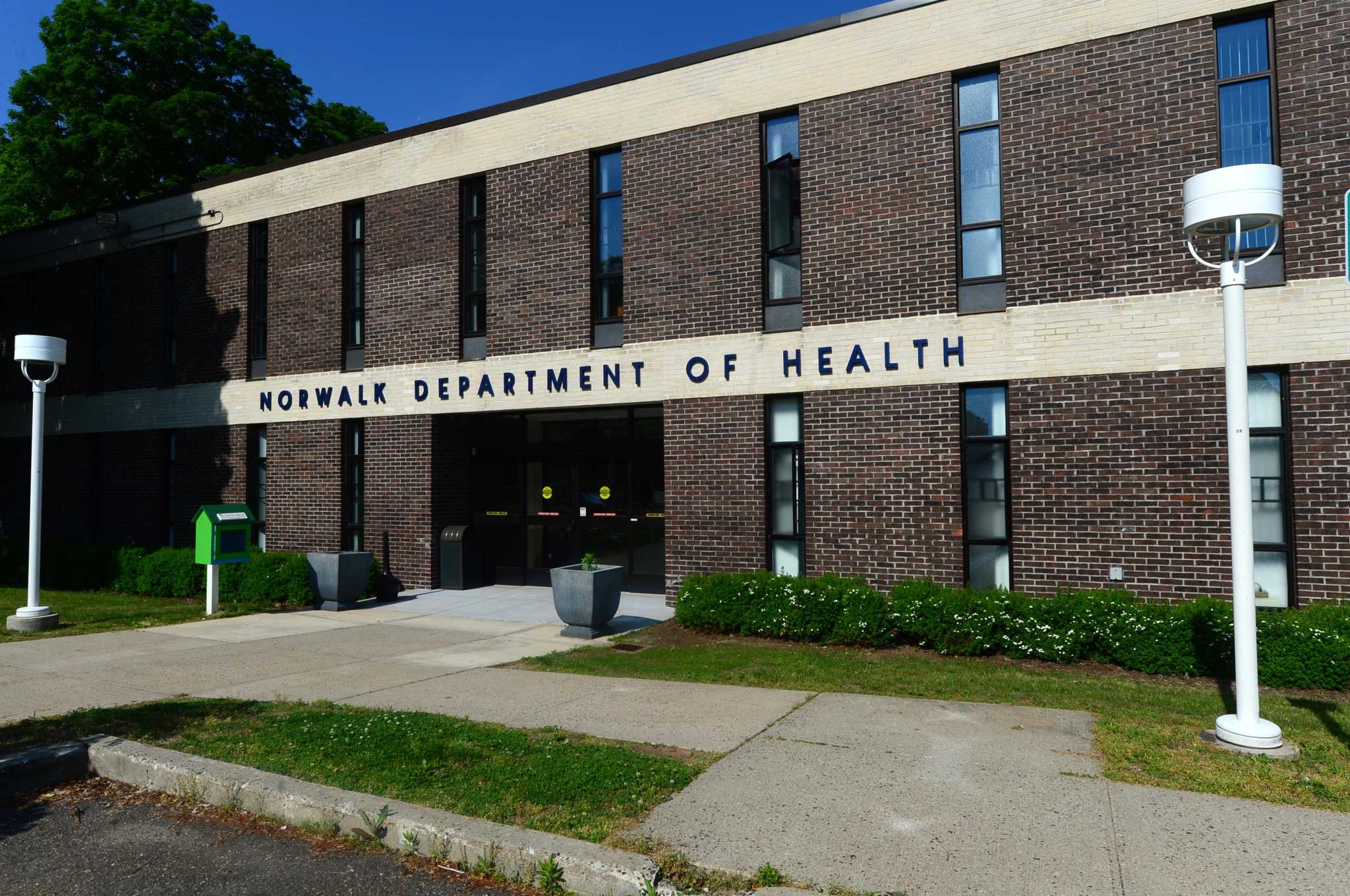 3 Norwalk restaurants cited for COVID violations, 2 fail April health inspections - Vimarsana News