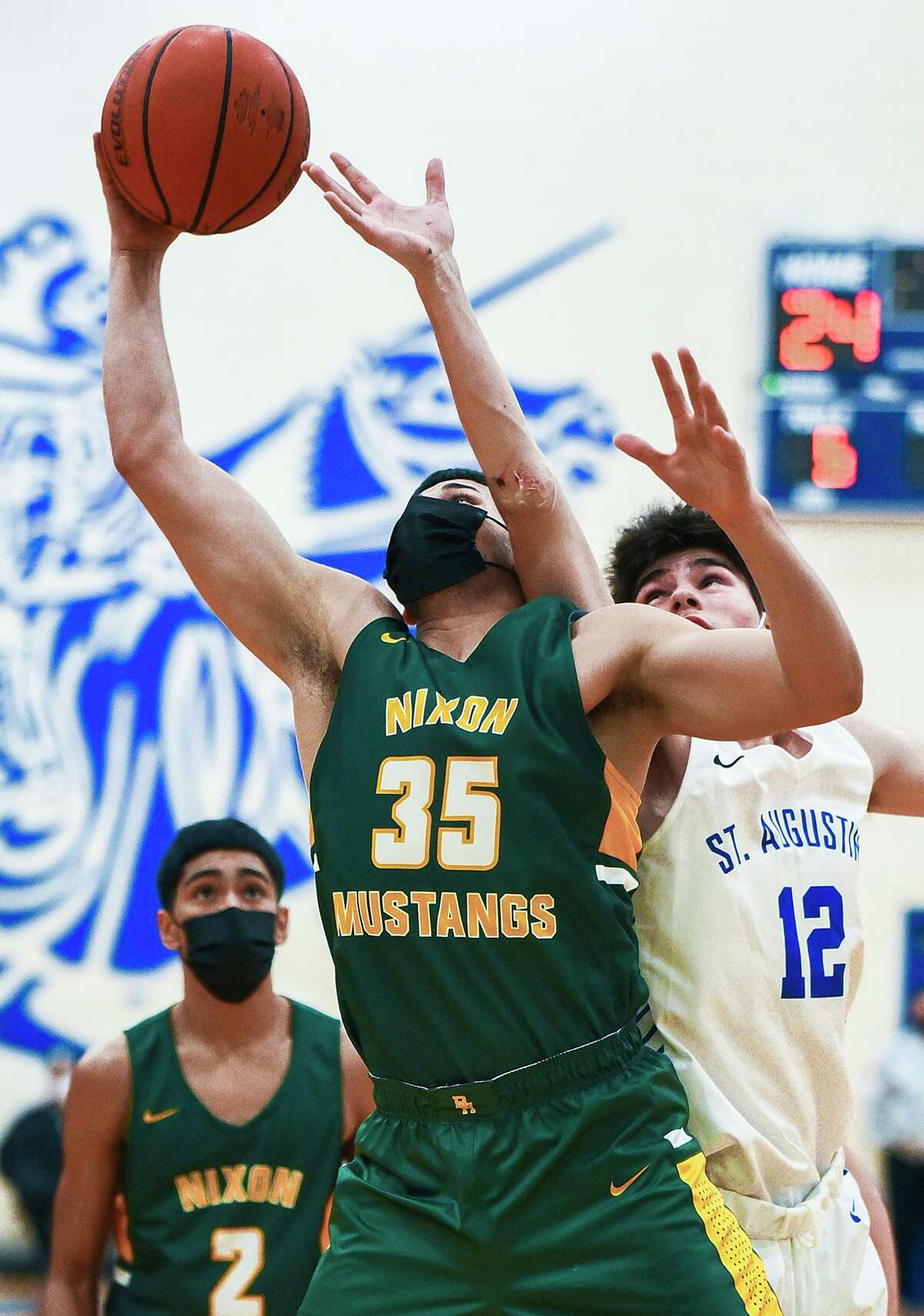 Bryan Garcia led Nixon with 25 points as the Mustangs defeat St. Augustine Tuesday.