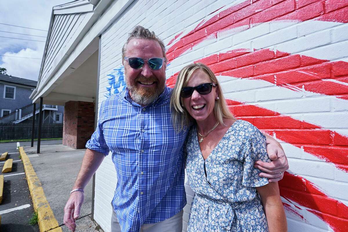 Jason and Bridget Lesizza have converted the Fairfield 7-Eleven into Reef Shack, a combined marketplace and grill. “It is a marketplace, with all the convenience of a convenience store,” just without cigarettes or lottery tickets, explained Bridget Lesizza, who grew up in Fairfield and recognizes the location for its history and central role in the community. Planning its ribbon-cutting ceremony on Dec. 11, the Reef Shack — decorated with the beachside sensibility in sync with its location — will feature locally sourced products, such as produce and milk, necessities and more.  