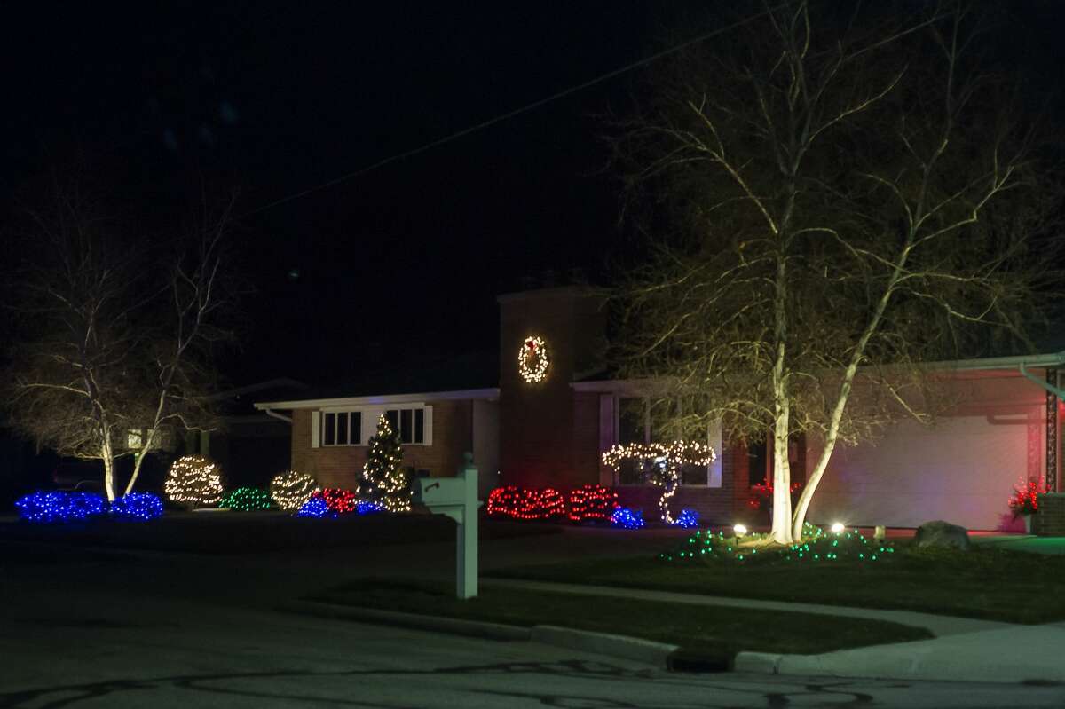 Photos Christmas lights throughout Auburn