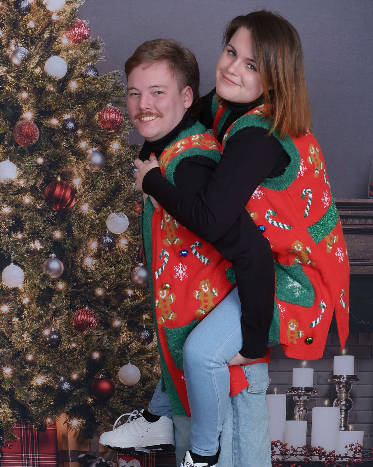 Ivy & Rob | Christmas Tree Farm - Brittany Navin Photography