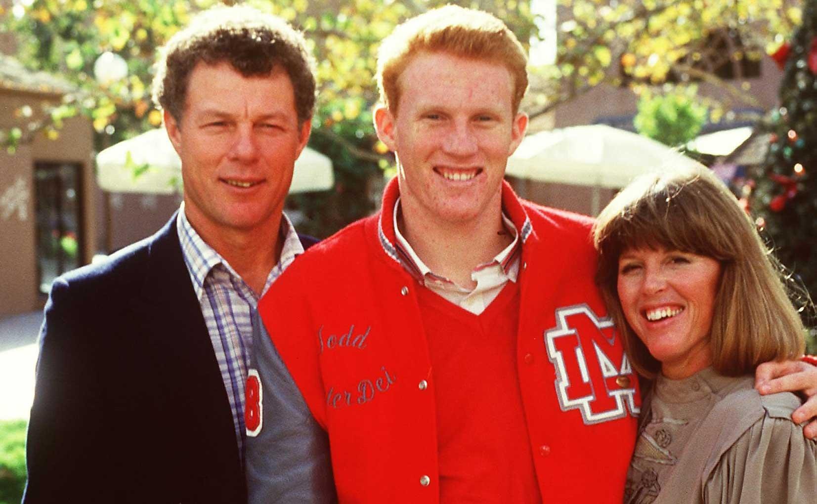 USC star, ex-Raider Marv Marinovich dies at 81