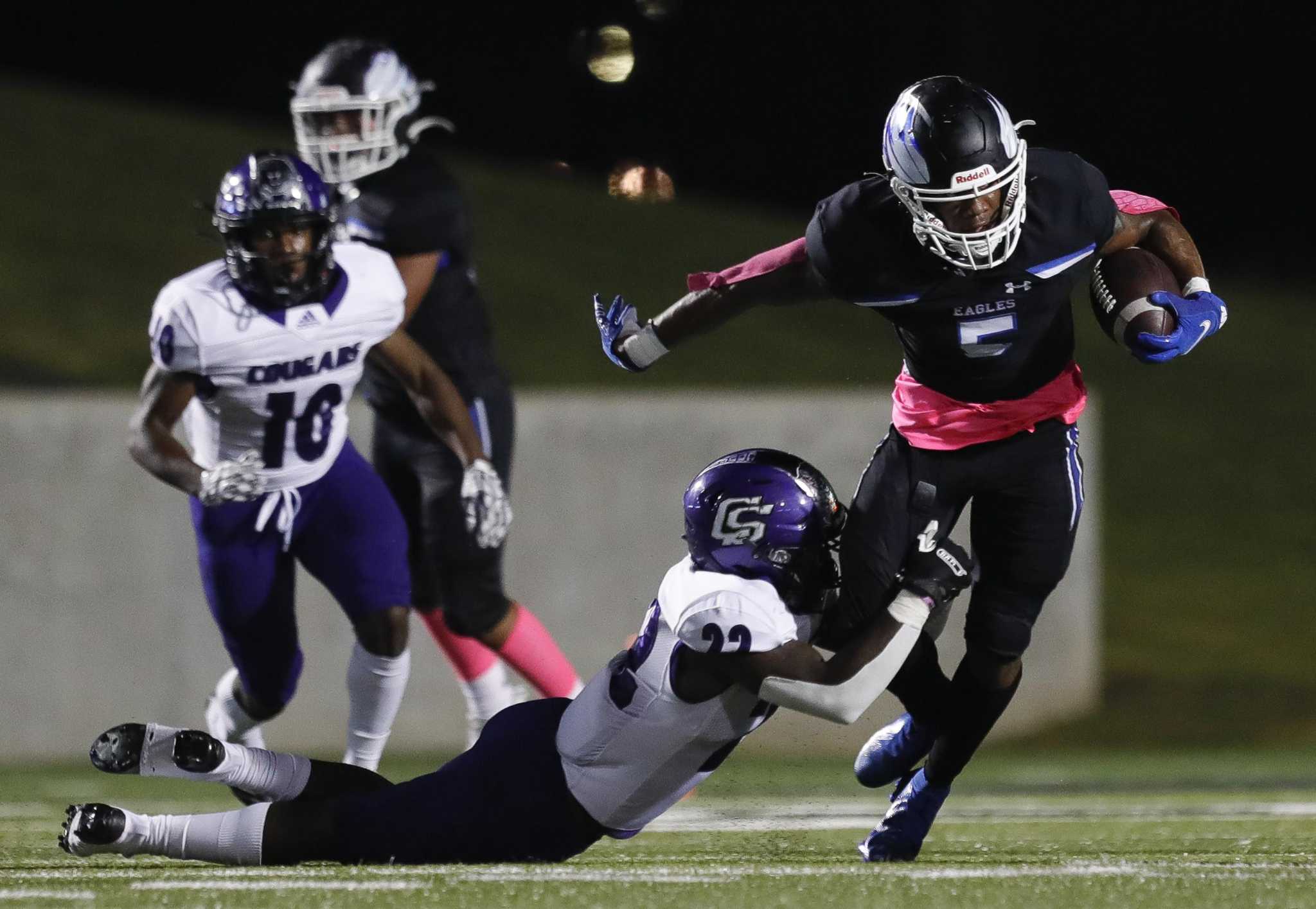 McNary Celtics take football winning streak into state playoffs