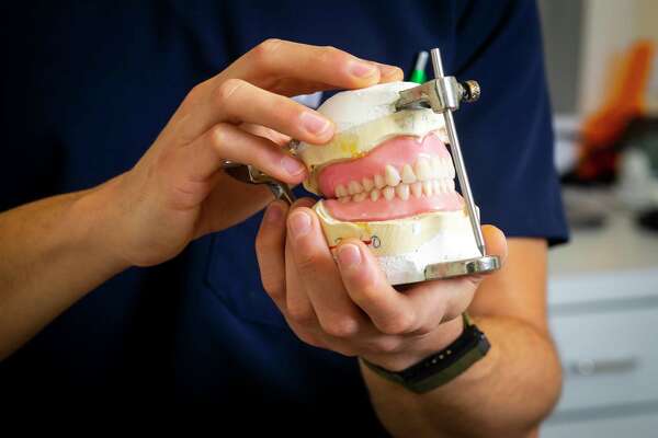 ct-dentists-chipped-and-broken-teeth-more-prevalent-during-pandemic