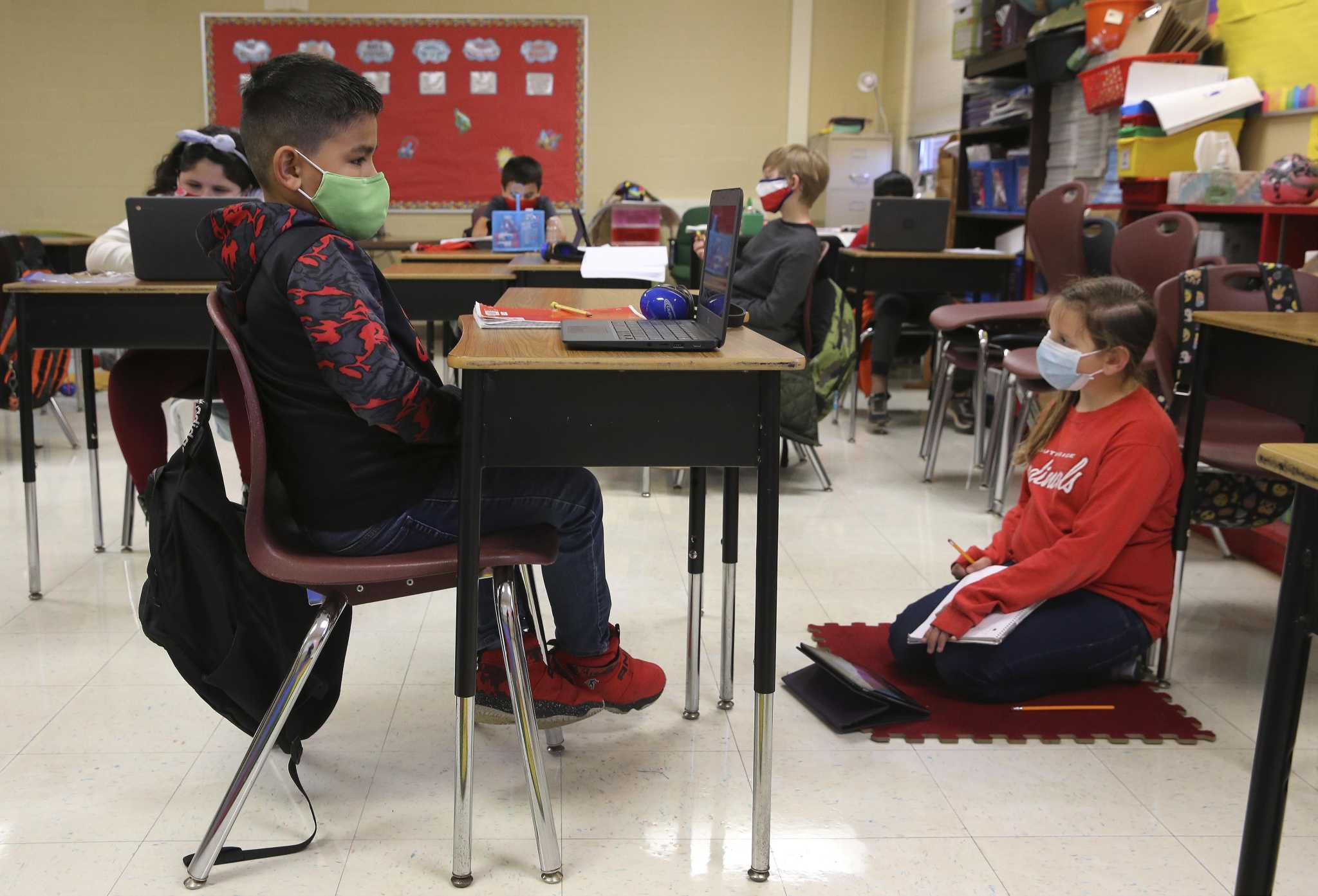Texas school districts, battered by pandemic, don't know if Legislature will protect them from funding cuts - Vimarsana News