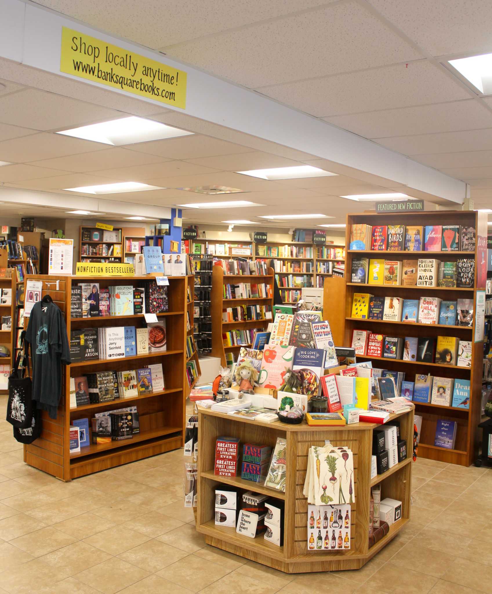 6 independent bookstores in CT to make you feel like Rory Gilmore