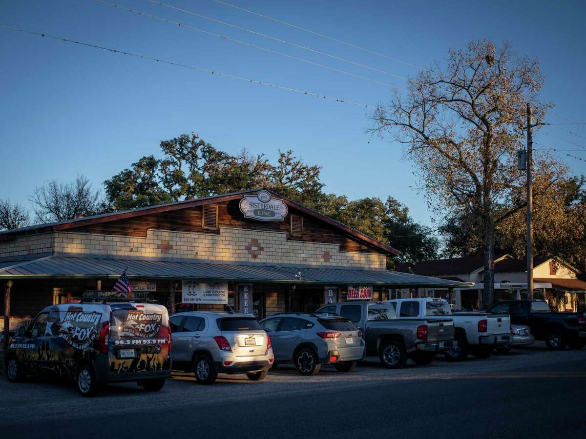 3 scenic Texas Hill Country drives to break up the boredom of this year