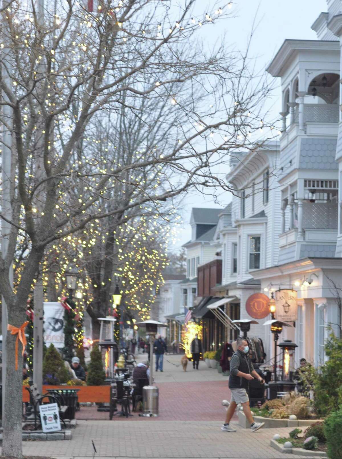 Main Street welcomes shoppers this holiday season, with social distancing practiced at businesses. In a tough year, many business could use help.