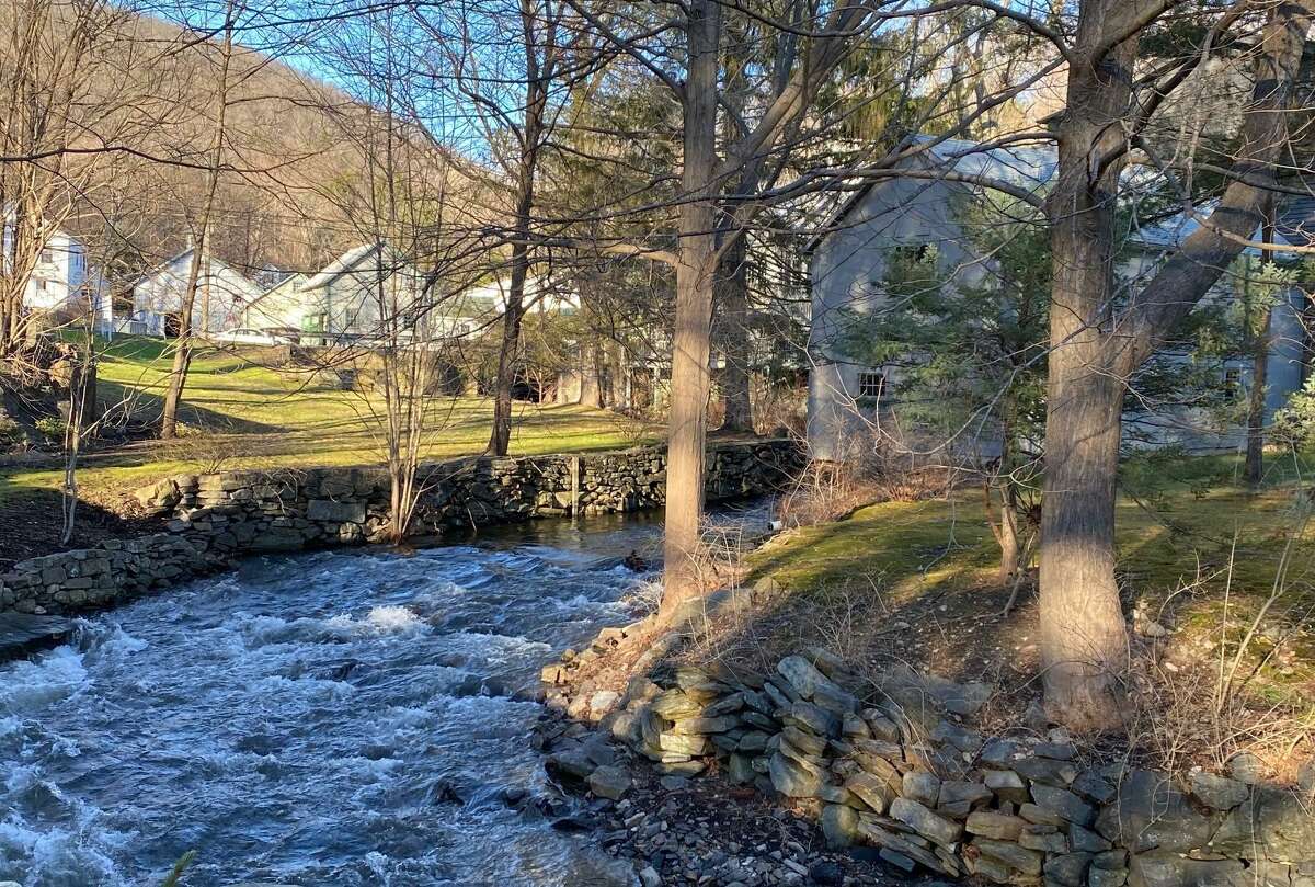 The East Aspetuck River makes its way through the village of New Preston.