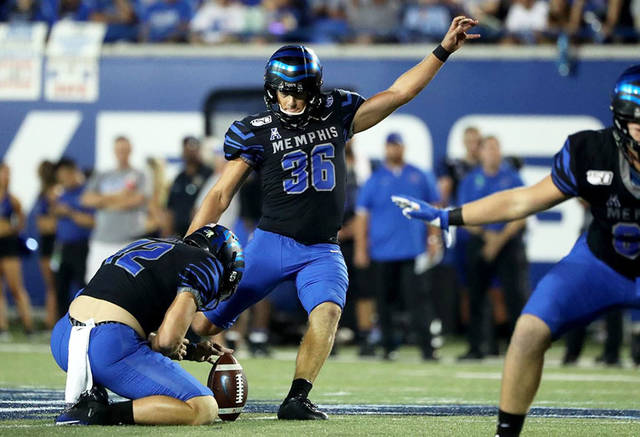 Edwardsville's Riley Patterson kicks game-winning field goal for Jaguars