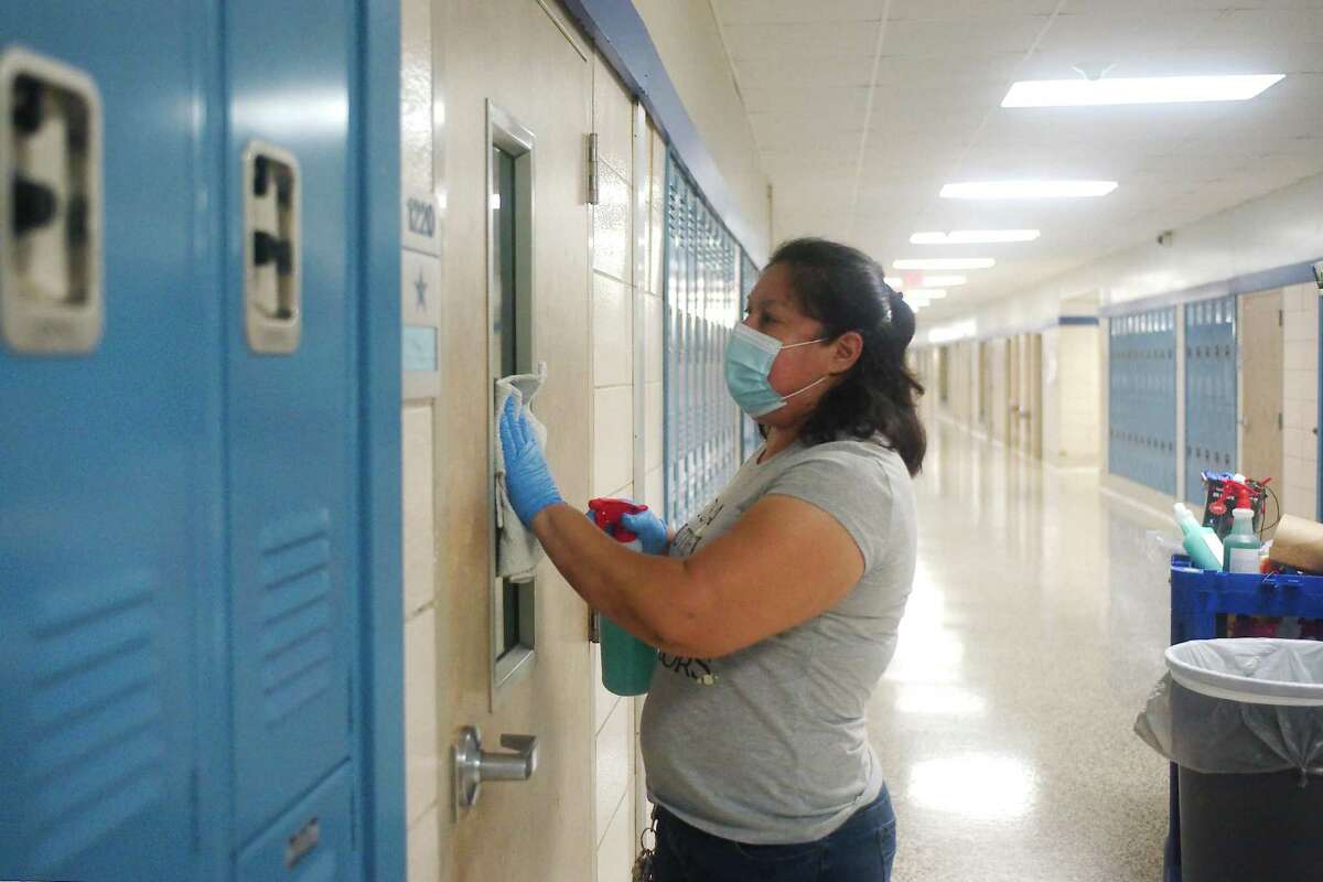 Pasadena ISD ending online learning for some students failing classes